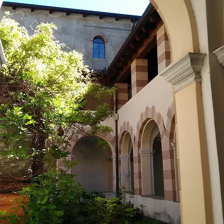 Casa Per Ferie San Francesco 招待所 苏萨